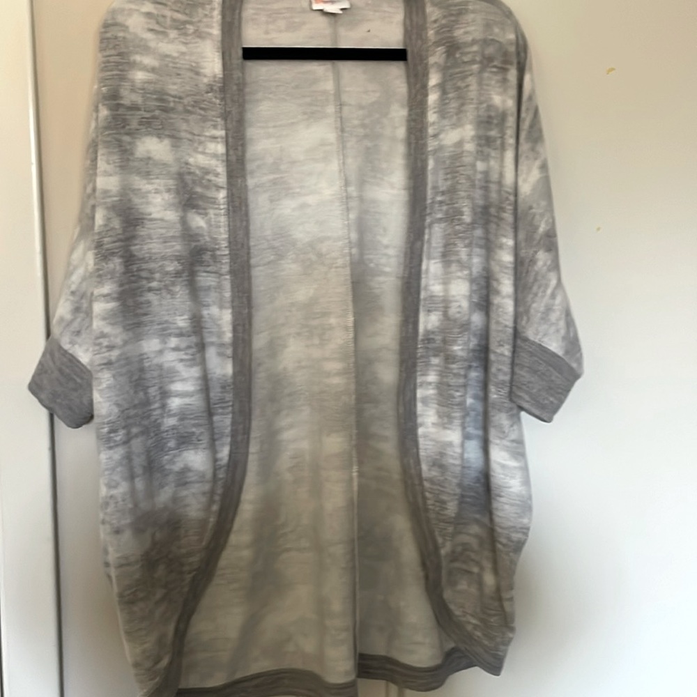 Women’s lightweight fleece sweater